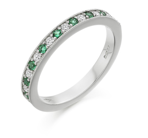 Emerald Diamond Ring: S1717D E W