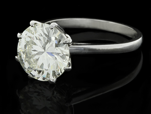 Single solitaire ring: circa 1940